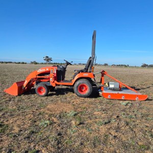 Kubota BX2370 4x4 Compact Utility Tractor + LA234 Loader/1200mm GP Bucket & Slasher